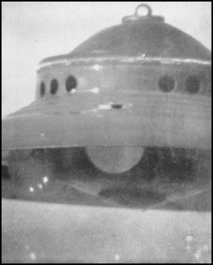 Cutout Flying Saucer